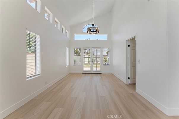 Interior, Pendant Lights, Wood Texture Flooring