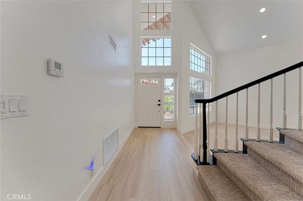 Interior, Pendant Lights, Recessed Lighting, Wood Texture Flooring
