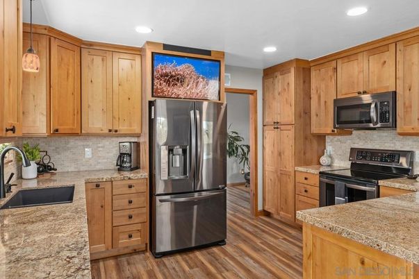 Interior, Kitchen, Pendant Lights, Recessed Lighting, Wood Texture Flooring