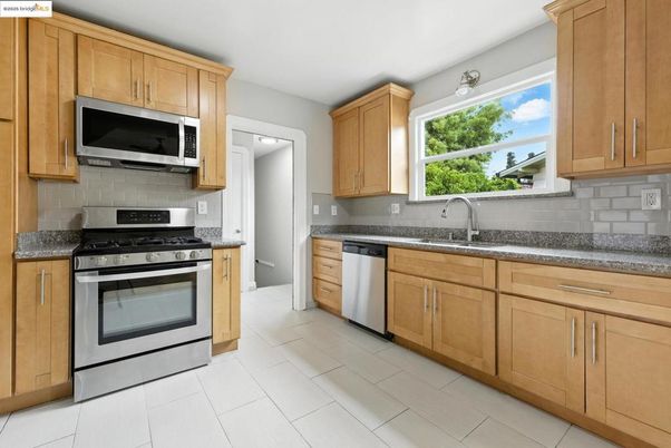 Interior, Kitchen, Stainless Steel Appliances
