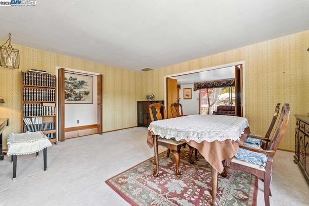 Dining room, Interior