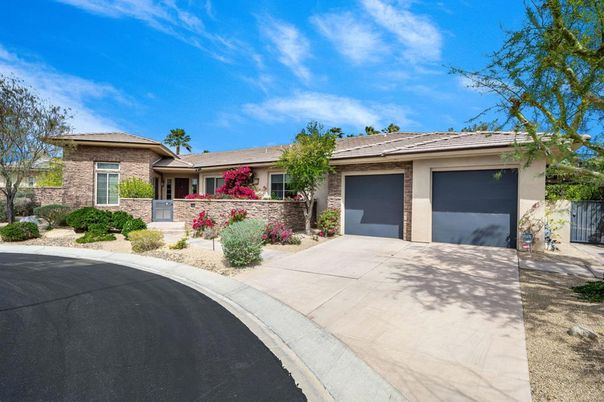Attached, Exterior, Facade, Brick Facade, Ranch