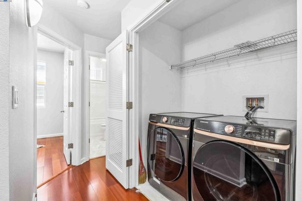 Interior, Utility Closets, Washer, Wood Texture Flooring