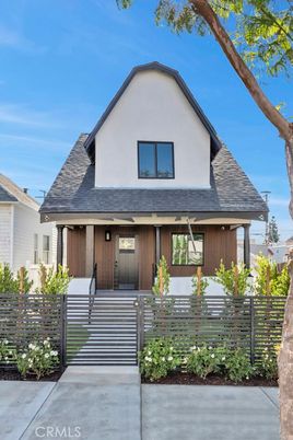 Exterior, Facade, Farmhouse