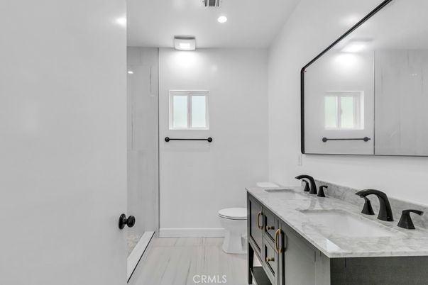 Bathroom, Dual Sink Vanities, Interior, Marble, Recessed Lighting