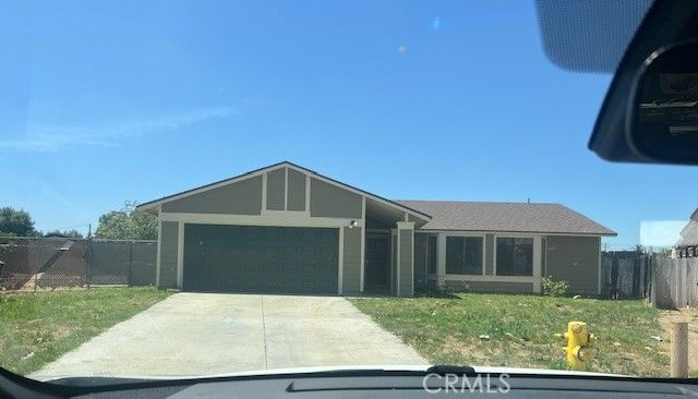Attached, Exterior, Facade, Ranch