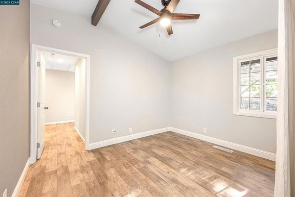 Empty room, Interior, Wooden Beams, Wood Texture Flooring