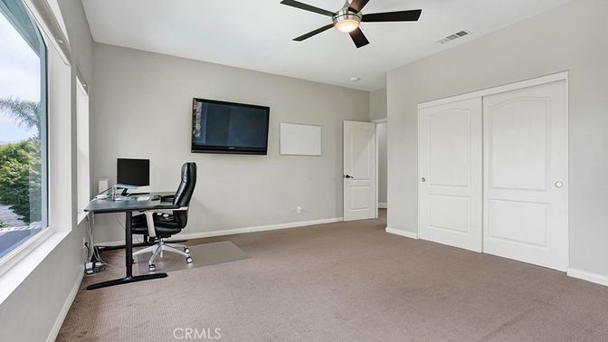 Home Office, Interior