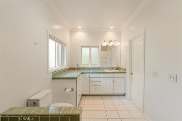 Bathroom, Interior, Recessed Lighting, Tile Countertops