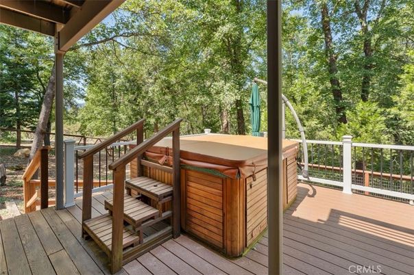 Exterior, Hot Tub