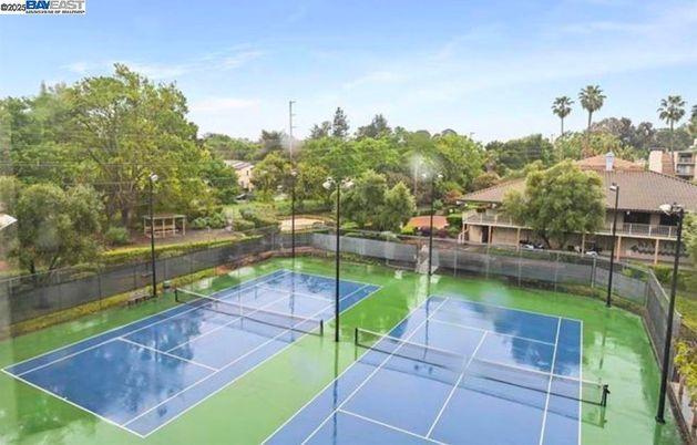Exterior, Tennis Courts