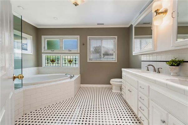 Bathroom, Interior, Tile Countertops