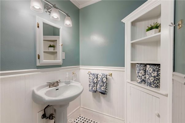 Bathroom, Interior