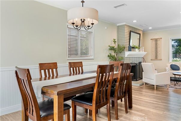 Chandelier, Dining room, Fireplace, Interior, Recessed Lighting, Wood Texture Flooring