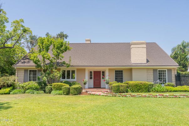 Backyard, Exterior, Facade, Cape Cod
