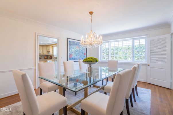 Chandelier, Dining room, Interior, Recessed Lighting, Wood Texture Flooring