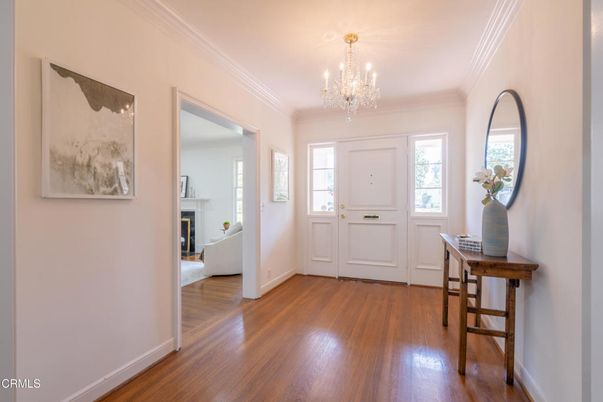 Chandelier, Fireplace, Interior, Wood Texture Flooring