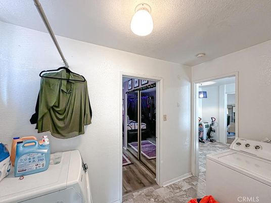 Interior, Washer, Wood Texture Flooring