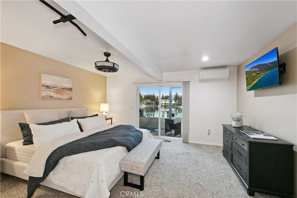 Bedroom, Interior, Recessed Lighting, Water