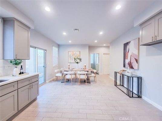 Dining room, Interior, Recessed Lighting