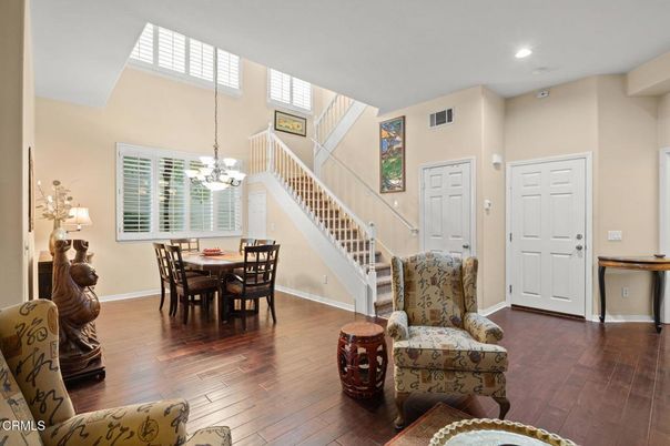Chandelier, Dining room, Interior, Recessed Lighting, Wood Texture Flooring