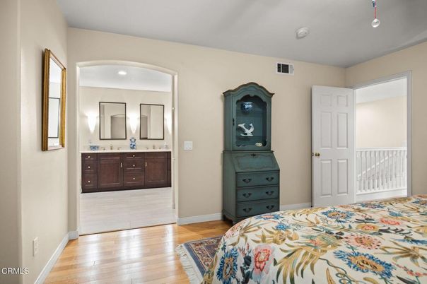 Bathroom, Bedroom, Interior, Recessed Lighting, Wood Texture Flooring