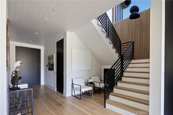 Interior, Pendant Lights, Recessed Lighting, Wood Texture Flooring
