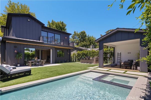 Backyard, Exterior, Pool