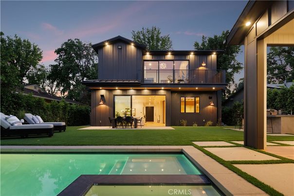 Backyard, Exterior, Pool