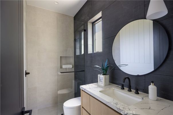 Bathroom, Interior, Recessed Lighting