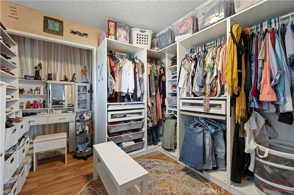 Interior, Walk-in Closets, Wood Texture Flooring