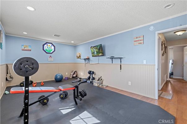 Fitness Equipment, Interior, Recessed Lighting, Wood Texture Flooring