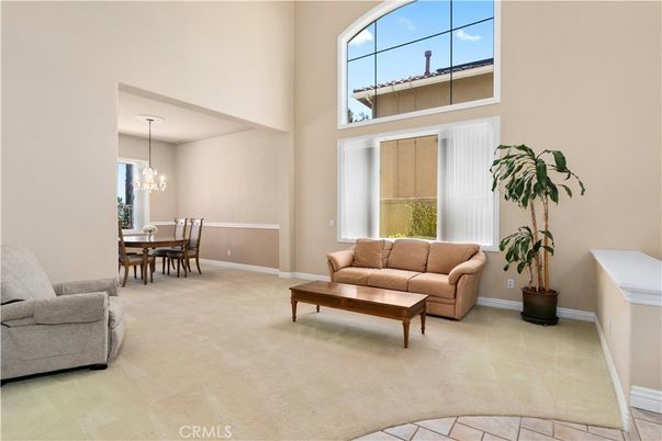 Chandelier, Dining room, Interior, Living room