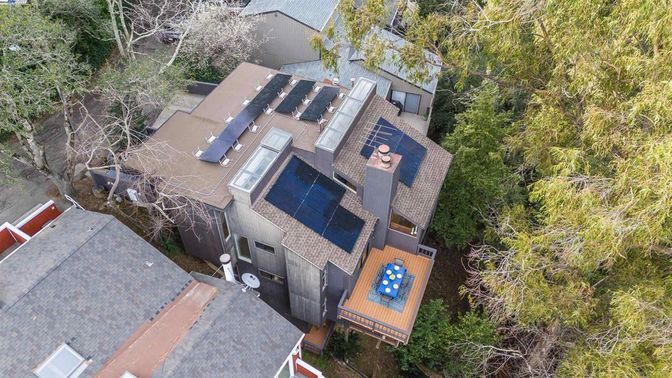 Exterior, Drone