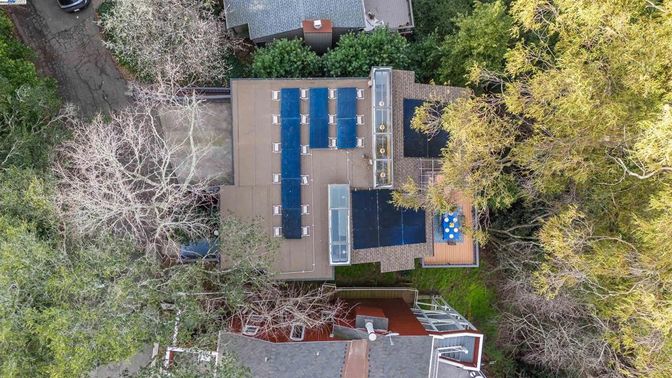 Exterior, Drone