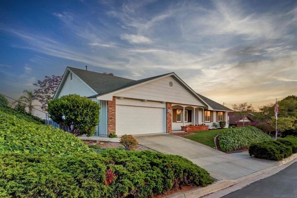 Attached, Exterior, Facade, Brick Facade, Ranch