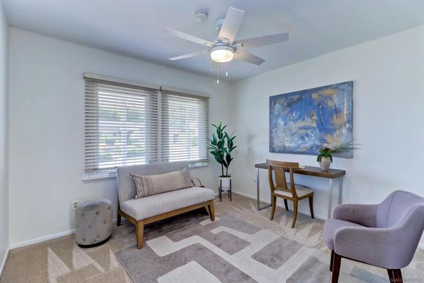 Home Office, Interior