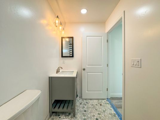 Bathroom, Interior, Recessed Lighting