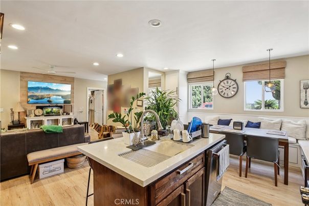 Dining room, Interior, Living room, Pendant Lights, Recessed Lighting, Wood Texture Flooring