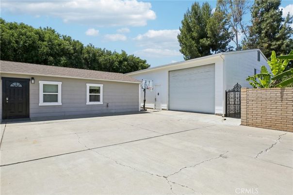 Detached Garage, Exterior