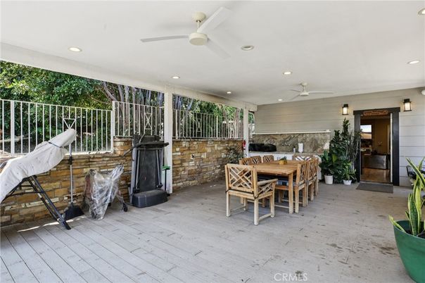 Exterior, Recessed Lighting