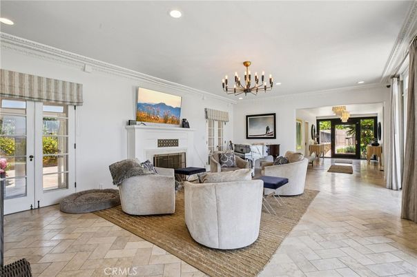 Fireplace, Interior, Living room, Pendant Lights, Recessed Lighting