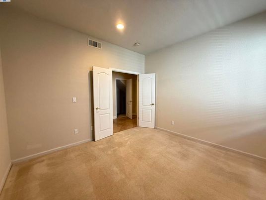 Empty room, Interior, Recessed Lighting, Utility Closets, Washer