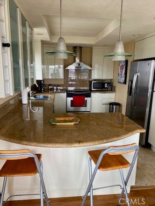 Interior, Kitchen, Pendant Lights, Stainless Steel Appliances