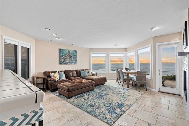 Dining room, Interior, Living room, Recessed Lighting, Water