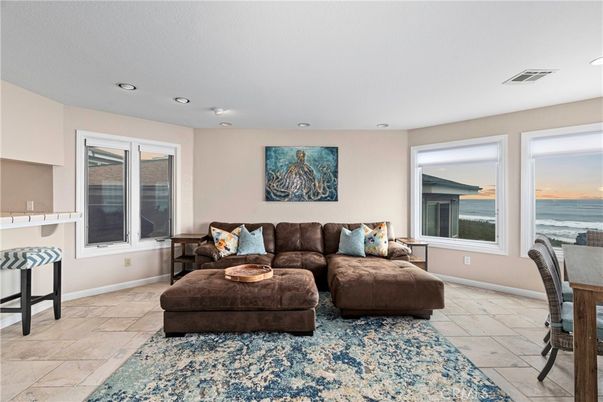 Interior, Living room, Recessed Lighting, Water