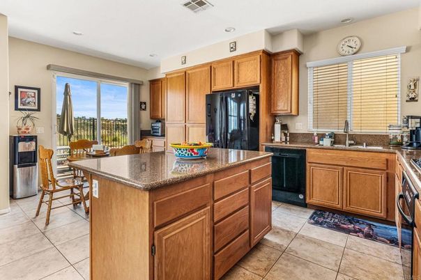 Dining room, Interior, Kitchen, Recessed Lighting