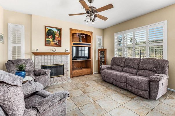 Fireplace, Interior, Living room