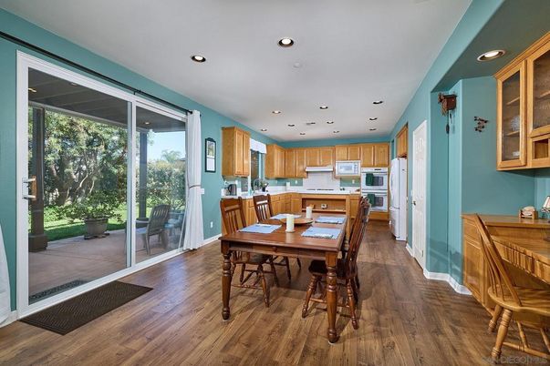 Dining room, Interior, Kitchen, Recessed Lighting, Wood Texture Flooring
