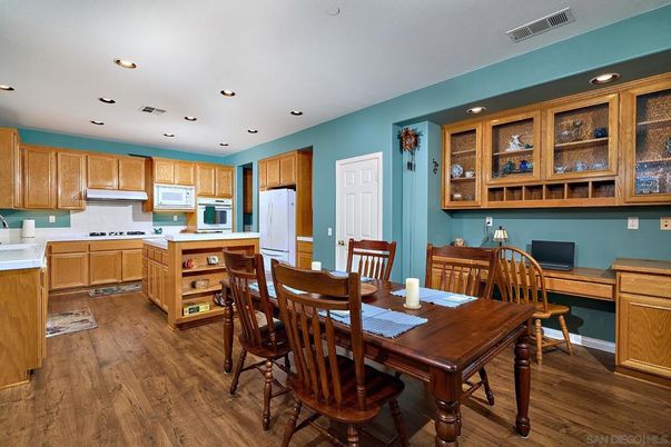 Dining room, Interior, Kitchen, Recessed Lighting, Wood Texture Flooring